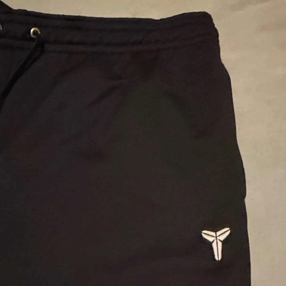 Nike Kobe Year Of The Mamba Therma-Fit Basketball Pants (Black) - Picture 2 of 8